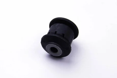 Сайлентблок переднего рычага (спереди) Caddy/Golf 03-/Jetta/Passat 05- Metalcaucho 04864