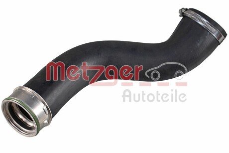Патрубок інтеркулера (R) MB C-class (W204) 2.2CDI 07-09 METZGER 2400934