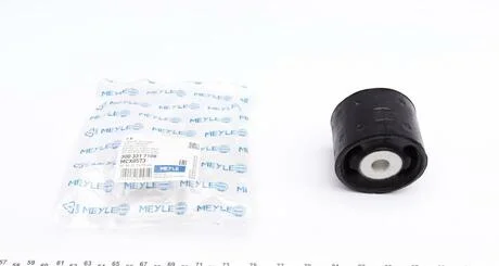 Сайлентблок, балка моста MEYLE 3003317108