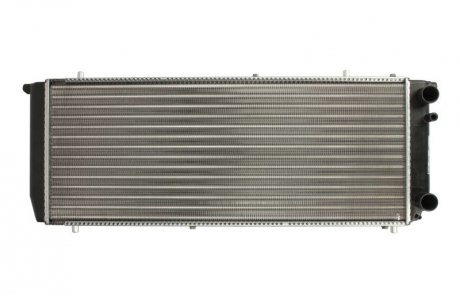 Радиатор охлаждения AUDI 100 (C3) (82-) 1.8 NISSENS 604201