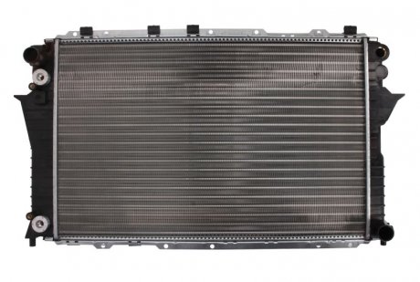Радиатор охлаждения двигателя NISSENS 60476