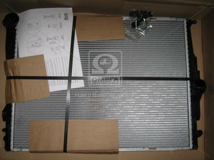 Радиатор охлаждения BMW 1 E81-E82-E87-E88/3 E90-E91-E92-E93 NISSENS 60786A (фото 1)