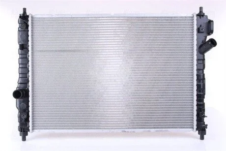 Радіатор охолодження двигуна NISSENS 61628