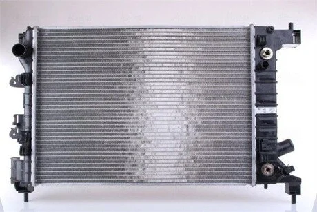 Радiатор NISSENS 61696