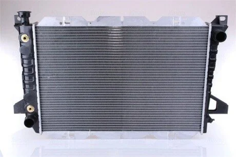 Радіатор, охолодження двигуна NISSENS 620981