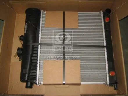 Радіатор охолоджування NISSENS 62708A