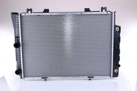 Радиатор NISSENS 62746A