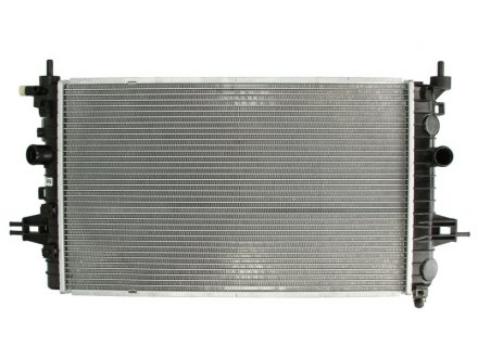 Радиатор охлаждения двигателя NISSENS 63028A (фото 1)
