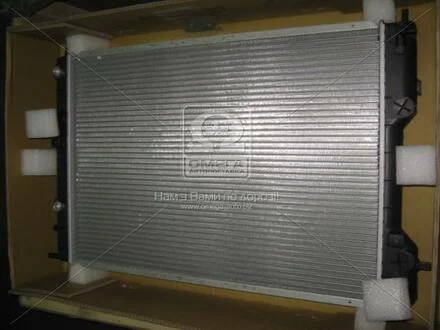Радиатор охлаждения двигателя NISSENS 63072A