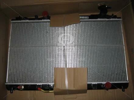 Радіатор охолодження 1640028630 TOYOTA / LEXUS NISSENS 646844 (фото 1)