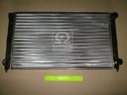 Радиатор охлаждения двигателя NISSENS 651511