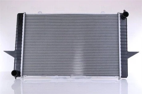 Радіатор охолоджування NISSENS 65546A