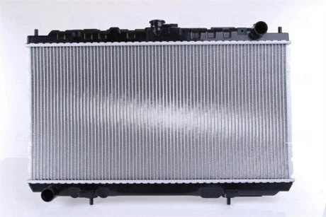 Радіатор охолоджування NISSENS 67349A