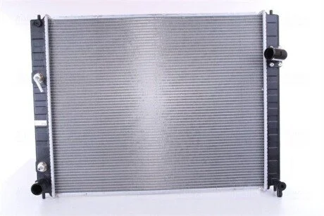Радиатор охлаждения NISSENS 681208
