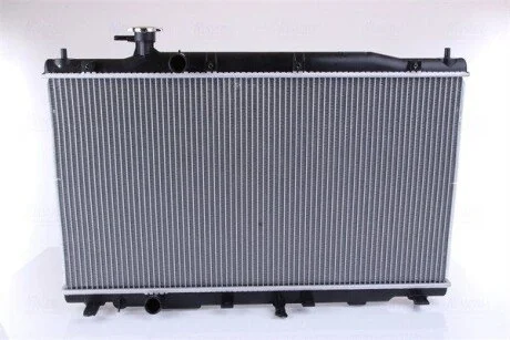 Радiатор NISSENS 681386