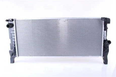 Радіатор двигуна, головний NISSENS 69711