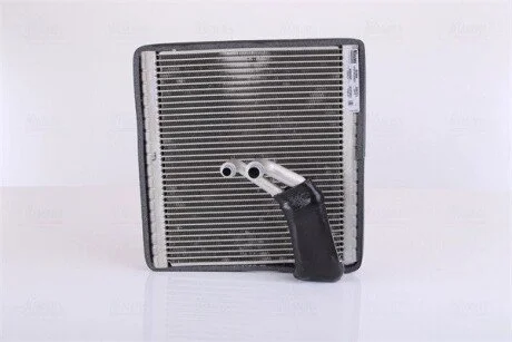 Випарювач кондиціонера NISSENS 92369