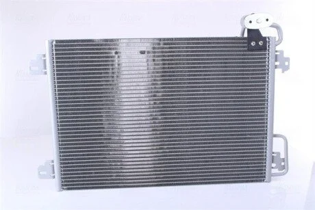 Радiатор кондицiонера NISSENS 94572
