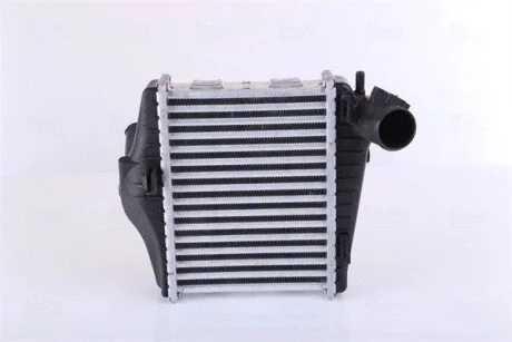 Інтеркулер SMART FORTWO 1.0 01.07- NISSENS 96177