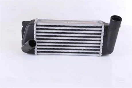 Інтеркулер TOYOTA AURIS, COROLLA 1.4D 10.06-12.18 NISSENS 96263