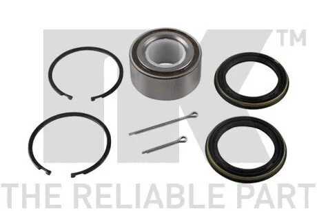 Підшипник маточини перед. Nissan Priemera P10 90-, Maxima 2.0/3.0 88-99 NK 752216