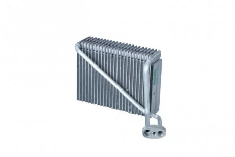 Испаритель кондиционера Audi A4 96-01/Skoda Super B 02-08/VW Passat 96-05 NRF 36077