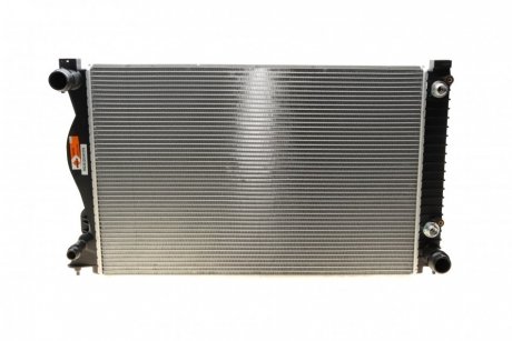 Радиатор охлаждения двигателя (выр-во Nissens) NRF 58220 (фото 1)