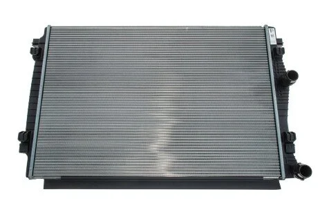 Радиатор охлаждения Audi A3/VW Golf VII 1.4TSI/1.6/2.0TDI 12- (650x453x24) OEM 5Q0121251EQ (фото 1)