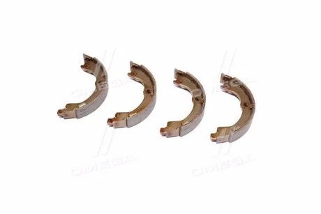 Тормозные колодки барабанные (выр-во) PARTS-MALL PLA-027