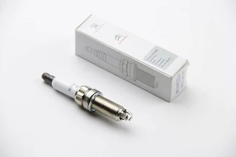 Свічка запалювання C/P 1.4 16V EP3C 207/208/308 Peugeot/Citroen 9802840180