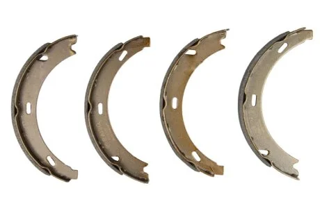 Колодки ручного тормоза бар. MB C-Class (W202)/E-Class (W124/W210)/S-Class (W140) 88- RAISO RB8208