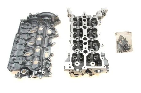Головка блоку двигуна (Вир-во) RENAULT 110415059R