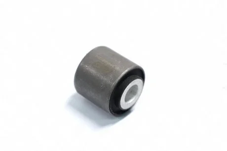 Сайлентблок рычага MB W201, W202 85-00 задн. вот RIDER RD.3445985131H