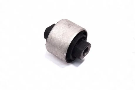 Сайлентблок рычага VW PASSAT 96-05, AUDI A4, A6 передн. вот RIDER RD.3445985430