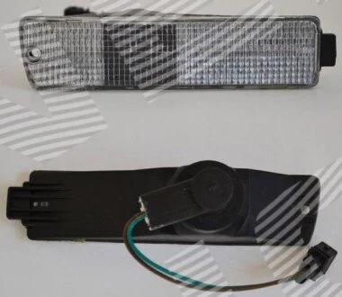 Показатель поворотов в бампер VW GOLF I Signeda ZVW1607C(K)R