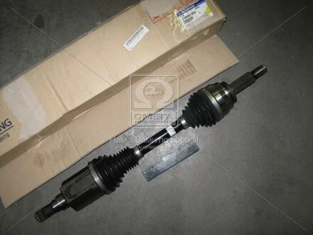 Передний приводной вал (AWD) левый SSANGYONG 4130009204 (фото 1)