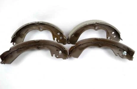 Колодки барабанного тормоза SUBARU 26298AA040