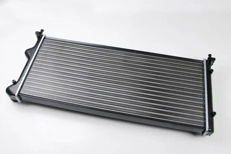 Радиатор THERMOTEC D7F022TT