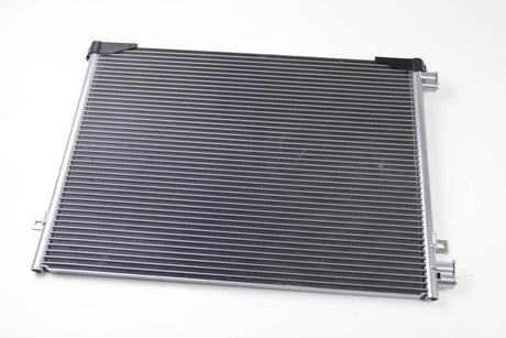 Радиатор кондиционера THERMOTEC KTT110228 (фото 1)