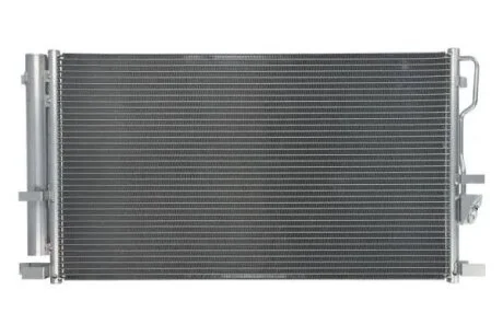 Фото 1 - конденсатор кондиціонера (з осушувачем) HYUNDAI TUCSON, KIA SPORTAGE IV 2.0/2.4 06.15-09.22 THERMOTEC KTT110830 Конденсатор кондиціонера (з осушувачем) HYUNDAI TUCSON, KIA SPORTAGE IV 2.0/2.4 06.15-09.22 THERMOTEC KTT110830 (фото 1)