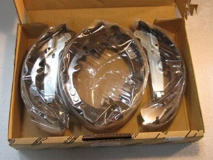 Колодки барабанного тормоза TOYOTA 04495-0K120