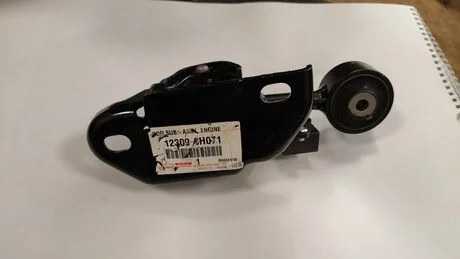 ПОДУШКА ДВИГАТЕЛЯ TOYOTA 123090H071