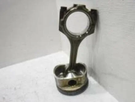 Поршень TOYOTA 1330350072 (фото 1)