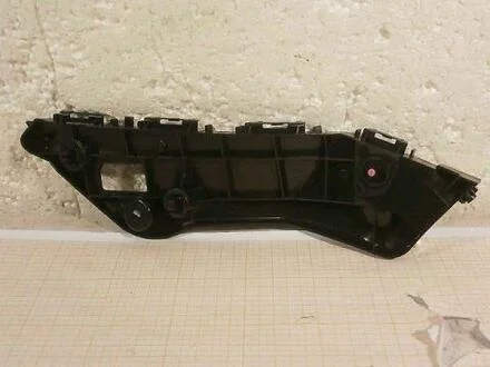 Крепеж бампера прав. TOYOTA 5253542070