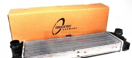 Радіатор інтеркулера AUTOMOTIVE TRUCKTEC 02.40.258