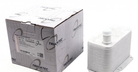 Радиатор масла TRUCKTEC 08.18.015 (фото 1)