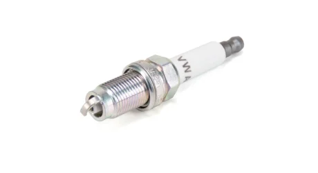 Свеча зажигания Longlife VW Caddy (-15), Jetta (11-), Polo (10-)/ Oct (09-13), Fabia (11-15), Rapid 1.2 (13-) VAG 03F905600A (фото 1)