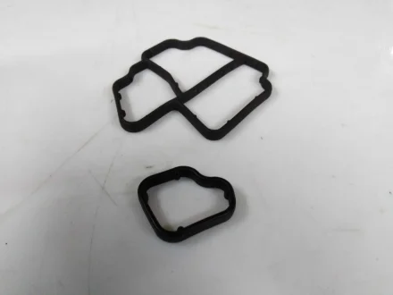 Прокладки маслоохладителя 1к-кт VW Jetta (06-18), Passat (09-15), T5, T6, Polo (10-)/ Rapid 1.2, 1.5, 1.6, 2.0 (12-) VAG 03L198070 (фото 1)