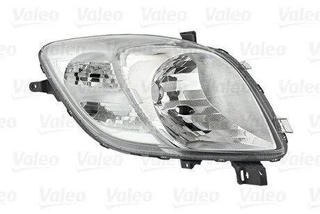 Фара автомобильная Valeo 043047