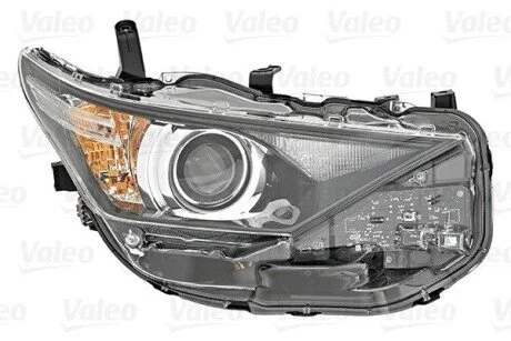 Фара автомобильная Valeo 046699